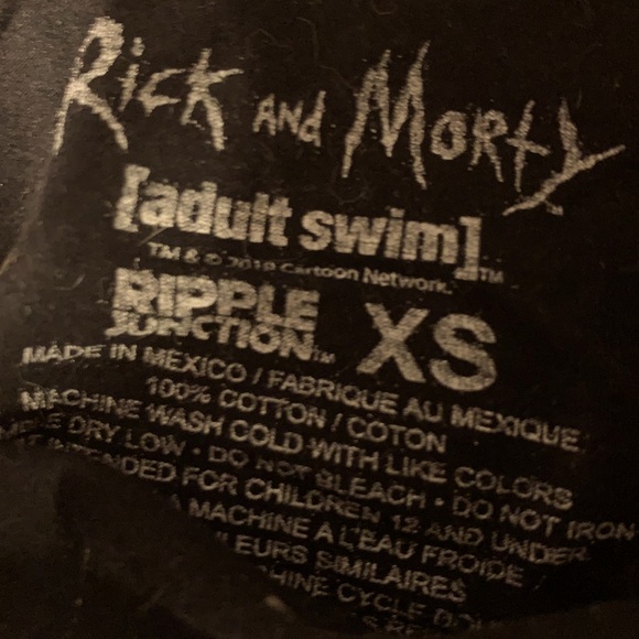 Hot Topic Rick & Morty Shirt - Picture 2 of 2